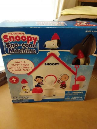 The Snoopy Snow Cone Machine By Cra - Z - Art 2012