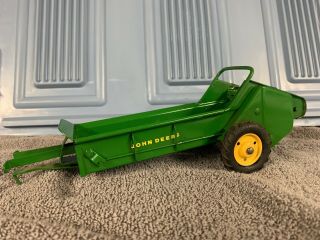 Vintage John Deere Diecast Manure Spreader 1/16 Scale Farm Toy