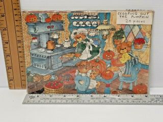 Anne Belle Hand Crafted Wooden Jigsaw Puzzle " Scooping Out The Pumpkin " 205 20p