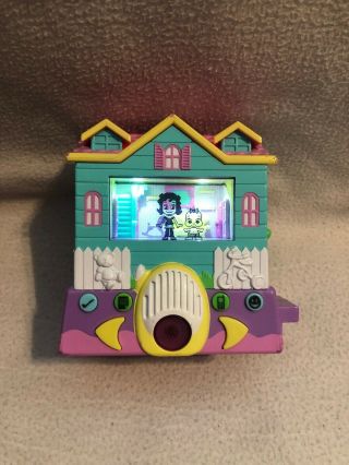 Mattel Pixel Chix Interactive Digital Babysitter House Green Pink 2006
