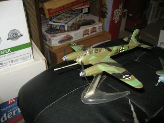 Probuilt Wwii German Me - 210 A2 Tank Buster In 1/72 Scale