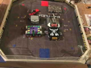 Hexbug Battlebots Arena With 4 Bots