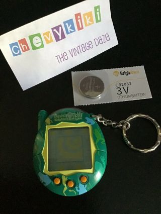 2004 Bandai Tamagotchi Connection Giga Virtual Pet Green W/ Frogs V3 & Battery