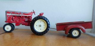 Vintage Ertl Usa Die Cast International Harvestor Tractor And Cart