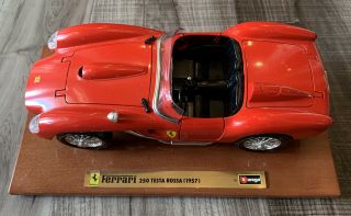 1:18 Bburago 1957 Ferrari Testa Rossa Die - Cast Car - Red 3