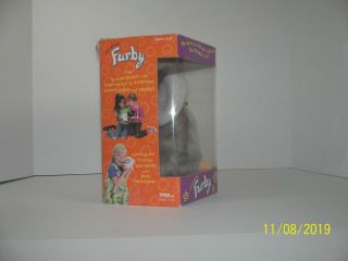 1998 Tiger Electronics Furby Gray,  Pink Ears,  Orange Feet 3