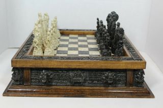 Aztec Vs Spanish Conquistadors Wood Chess Set Used/some Damage)