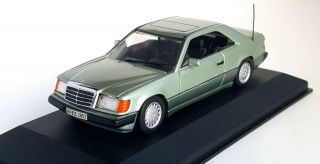 1:43 Mercedes Benz E - Class Coupe 1 - St Facelift 230 Ce 1989 - 1993 Minichamps