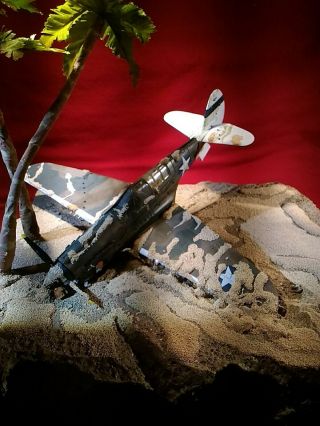 1/48 Aircraft P40 Sand Crash Diorama Battlefield Painted.  21st Century