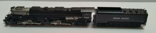 Azl Challenger Locomotive - Union Pacific 3968 W/up Caboose
