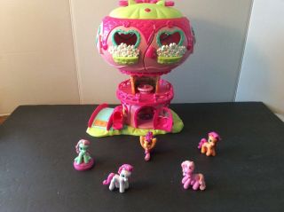 My Little Pony Ponyville Pinkie Pie’s Balloon House With 5 Figures