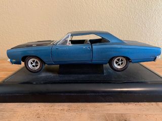 Ertl American Muscle 1969 Plymouth Road Runner 1:18 Scale Die Cast Blue No Box