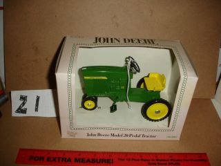 1/8 John Deere Pedel Tractor
