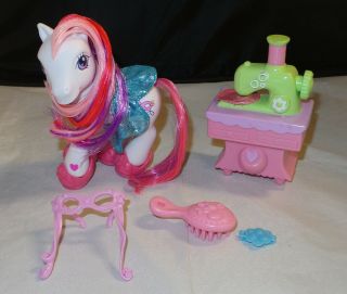 Mlp My Little Pony G3 2002 - Frilly Frocks W/ Accessories