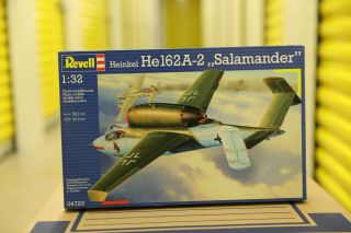 Heinkel He 162 Salamander 1/32 Revell