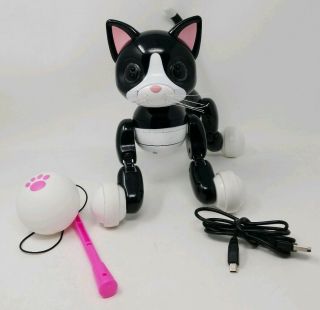 Zoomer Kitty Interactive Cat Robot Black And White W/charging Cable,  And Toy
