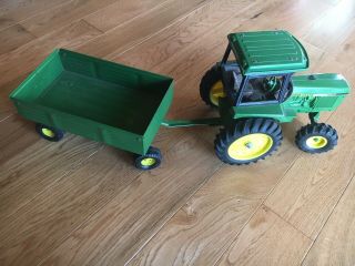 Vintage 80’s John Deere Toy Tractor And Wagon.  Usa Made Ertl