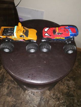 Hot Wheels Monster Jam Scooby Doo Die - Cast Vehicle,  1:24 Scale W/spiderman Jam