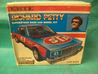 Ertl Richard Petty Superstock Race Car Model Kit Die - Cast Metal 1:25 Scale Model