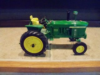 1/16 Scale Ertl? John Deere 4010 Toy Tractor 2008 Heritage Series