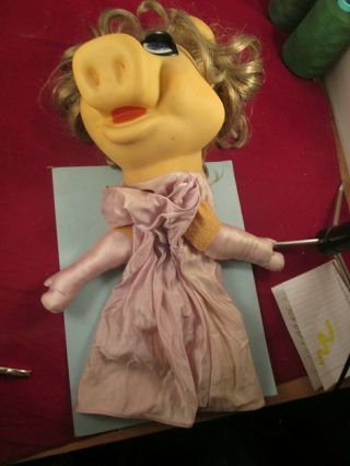 Vintage Fisher Price Miss Piggy Hand Puppet Muppets Jim Henson 1977