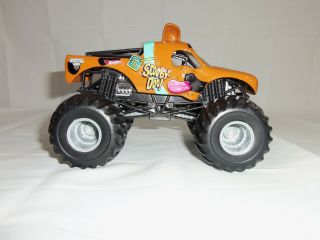 Hot Wheels Monster Jam Scooby Doo Die - Cast Vehicle 1:24 Scale Heavy Duty Smooth