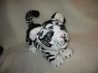 Ivory White FurReal Roarin ' Tyler The Playful Tiger Pet Interactive Toy 2