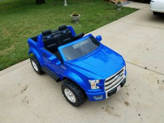 Fisher Price Power Wheels Ford F - 150,  Blue With Radio