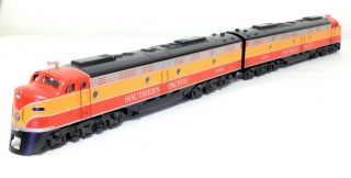 Two Powered Weaver E8a Locomotives - Southern Pacific - O Scale,  2 - Rail