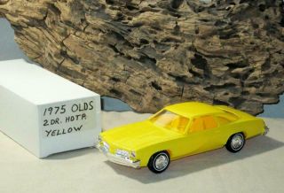 Dealer Promo Model Car 1975 Oldsmobile Cutlass Yellow On Yellow 2 Door Johan