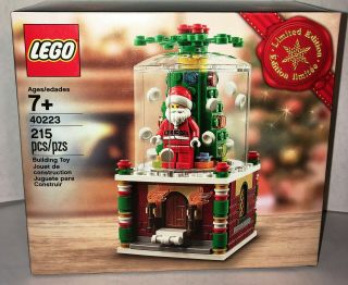 Lego Christmas Snow Globe 40223 Limited Edition Retired 2016