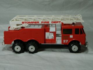 Schafer Stomper 4x4 RED FIRE TRUCK 27 Road King Semis 100 With Lights 2