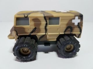 Stomper military First aid van light but doesn ' t run. 2