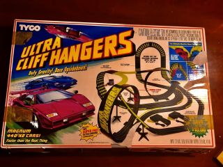 Tyco 6239 Ultra Cliff Hangers 1992 Defy Gravity Slot Cars Electric Race