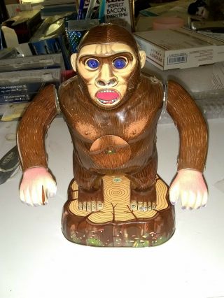 Vintage Modern Toys Battery Op.  Gorilla Tin Toy,  King Kong,  Green Eyes