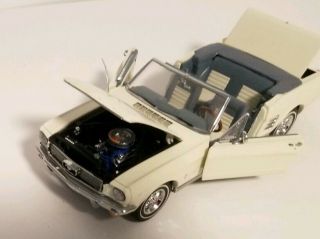 The Danbury 1966 Ford Mustang Convertible 1:24 Scale Cream Diecast
