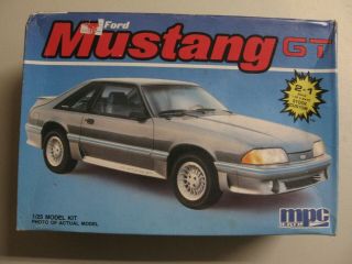 Mpc - 1987 Ford Mustang Gt 5.  0 (fox Body) - Model Kit