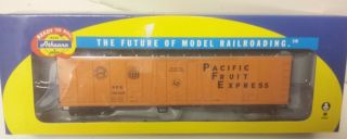 Southern Union Pacific Railroad Mechanical Reefer Athearn 75482 Read To Roll