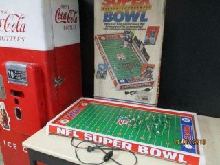 Vintage Tudor Nfl Superbowl Electric Football Game - Board & Players