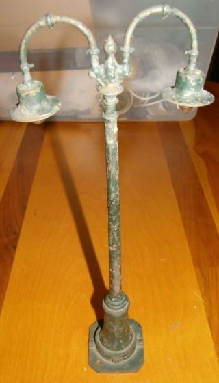 Vintage: Lionel No.  67 Street Lamp Double Gooseneck Lamp/light Standard Gauge