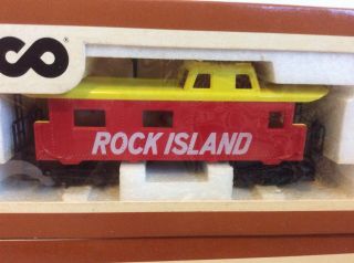 Vintage HO Tyco Rock Island 4301 Locomotive And 327 - 10 Caboose 2