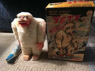 Vtg.  Marx Japan Battery Op Remote Control Tin Yeti The Abominable Snow Man W Box