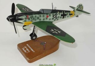 1:24 Display Models Luftwaffe Bf 109 79250 Airplane Model