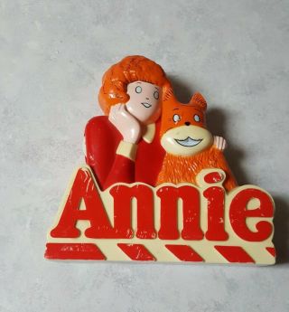 1981 Little Orphan Annie And Dog Sandy Transistor Radio