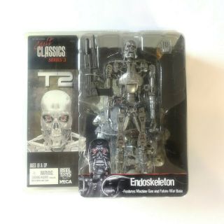 Neca Reel Toys Cult Classics Terminator T2 Endoskeleton T - 800 Figure,  Gun & Base