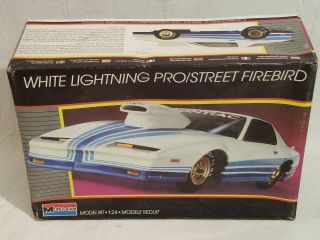 White Lightning Pro Street Firebird Car Kit 1986 Monogram 2748 1:24