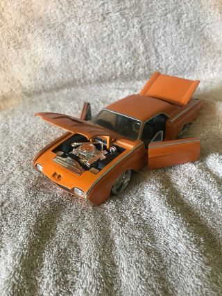 Jada Toys Dub City Big Time Muscle Orange 1963 Thunderbird 1:24 Car Oldskool