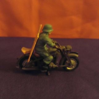 Britains Ltd German Army Dispatch Rider And Motorcycle Model 9679 No 