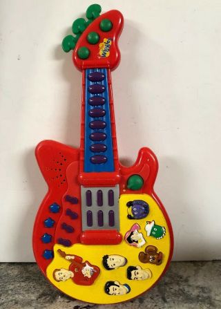 The Wiggles Play Along Musical Guitar Spin Masters 2003 Kids Toy Songs Music