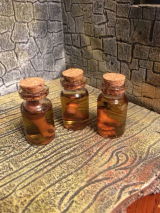 3 Miniature Jars Of Body Parts - Leatherface Dr Jekyll Sideshow Horror Diorama 2